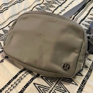 LuLulemon Everywhere Belt Bag